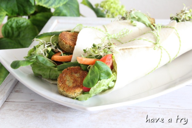 Falafel-Wraps (vegan) mit Sesamsauce